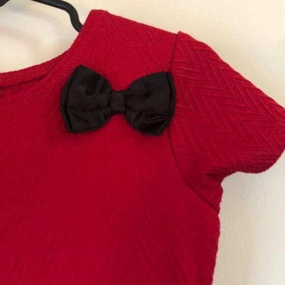 Healthtex Red Chevron Textured Short Sleeve Dress W/ Black Bow Girls 4T Polyeste - Picture 2 of 7
